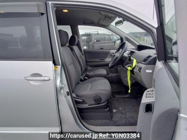 Used 2004 AT toyota noah AZR60G Image[13]