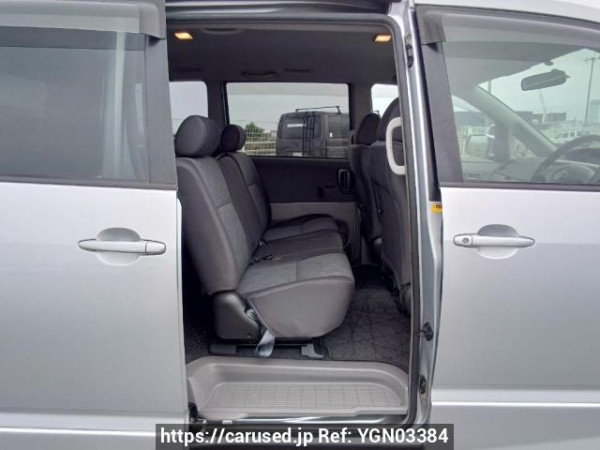 Used 2004 AT toyota noah AZR60G Image[15]