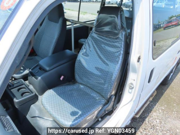 Used 2000 AT toyota hiace-wagon RZH111G Image[16]