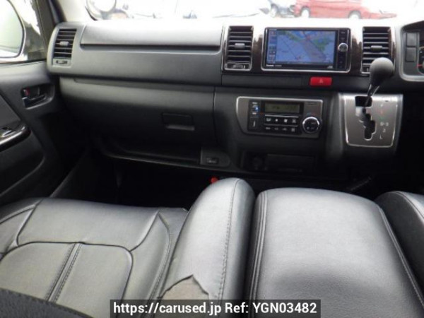 Used 2017 AT toyota regiusace-van KDH201V Image[16]