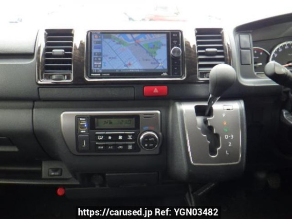 Used 2017 AT toyota regiusace-van KDH201V Image[17]