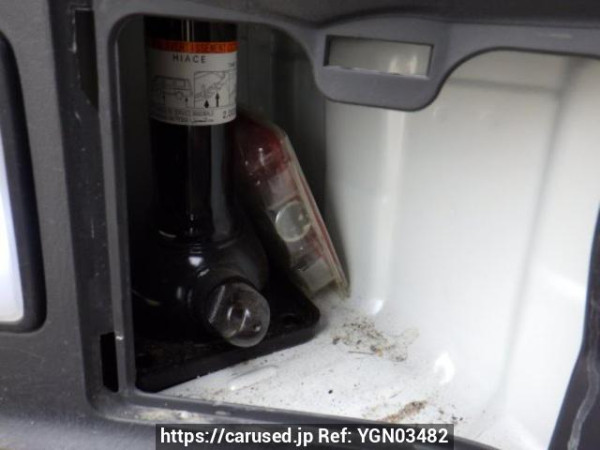 Used 2017 AT toyota regiusace-van KDH201V Image[38]
