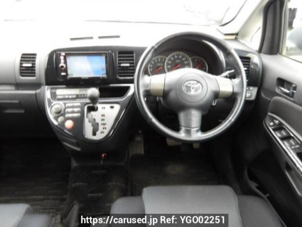 Used 2003 AT toyota wish ZNE10G Image[16]