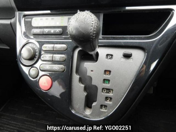 Used 2003 AT toyota wish ZNE10G Image[18]