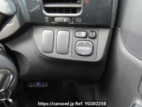 Used 2004 AT toyota wish ZNE10G Image[26]