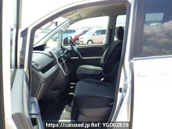 Used 2008 AT toyota noah ZRR70G Image[12]