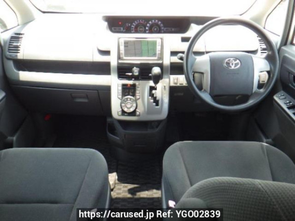 Used 2008 AT toyota noah ZRR70G Image[17]