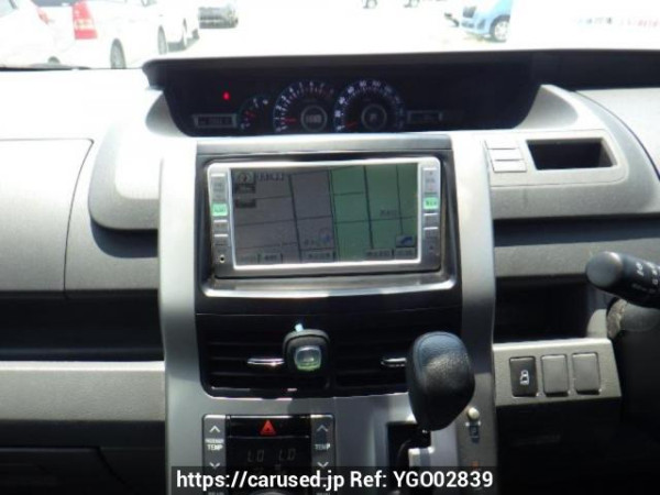 Used 2008 AT toyota noah ZRR70G Image[19]