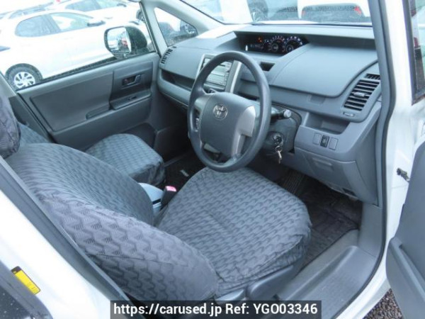 Used 2009 AT toyota voxy ZRR70G Image[13]
