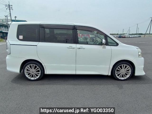 Buy Used 2010 Toyota Voxy ZRR70W (YGO03350) - Carused.jp