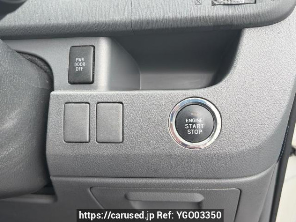 Used 2010 AT toyota voxy ZRR70W Image[16]