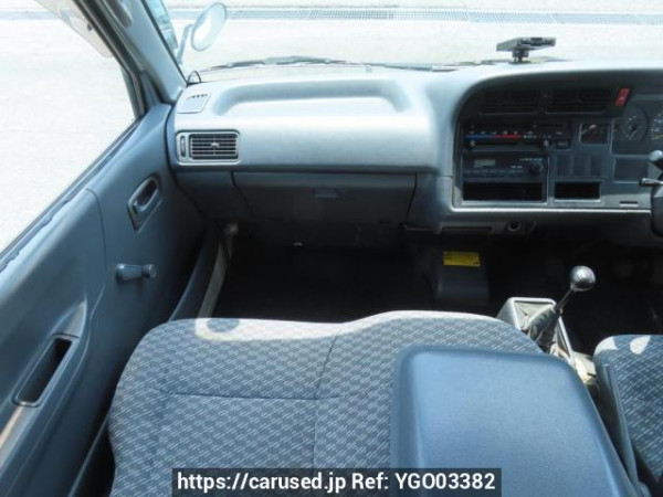Used 2003 MT toyota hiace-van TRH112K Image[25]