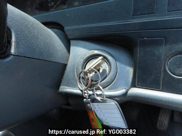 Used 2003 MT toyota hiace-van TRH112K Image[32]