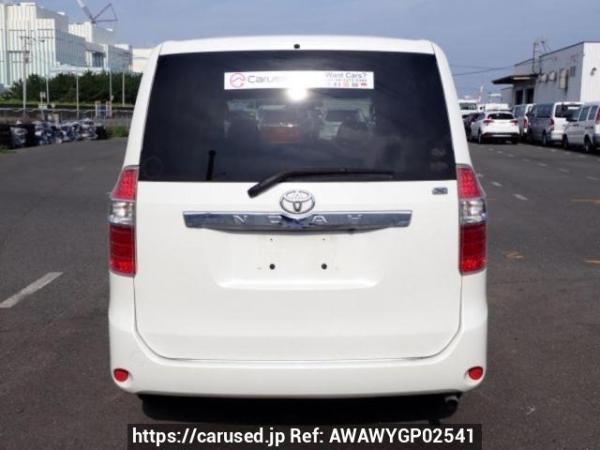 Used 2010 AT toyota noah ZRR70G Image[5]