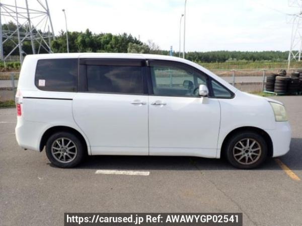 Used 2010 AT toyota noah ZRR70G Image[7]