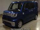 Toyota Pixis Mega LA700A