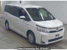 Toyota Voxy ZWR80G