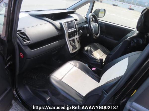 Used 2010 AT toyota voxy ZRR70G Image[14]