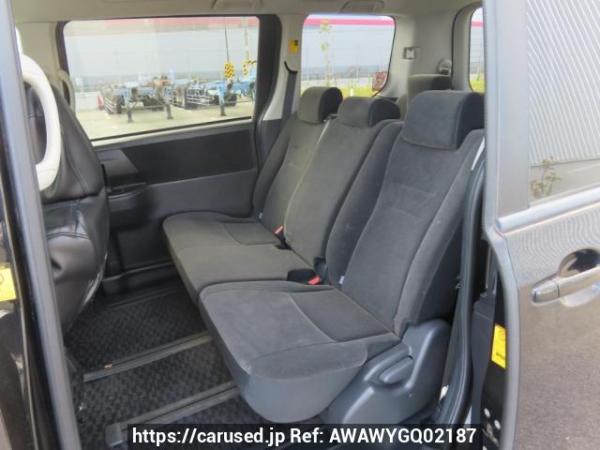 Used 2010 AT toyota voxy ZRR70G Image[19]