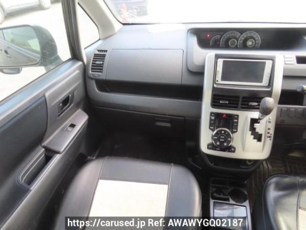 Used 2010 AT toyota voxy ZRR70G Image[23]