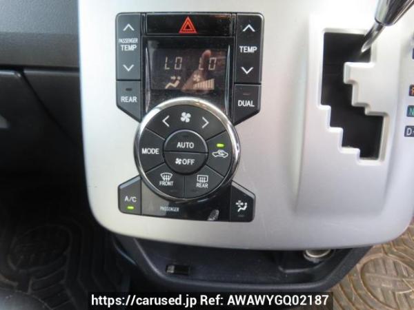 Used 2010 AT toyota voxy ZRR70G Image[28]