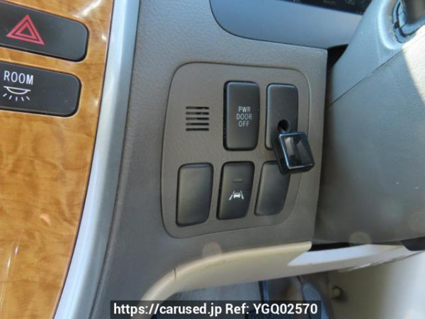 Used 2005 AT toyota alphard ANH10W Image[32]