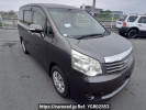Toyota Noah ZRR70G