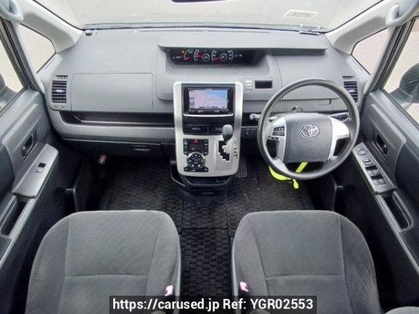 Used 2010 AT toyota noah ZRR70G Image[20]