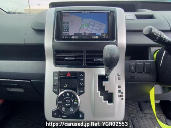 Used 2010 AT toyota noah ZRR70G Image[23]