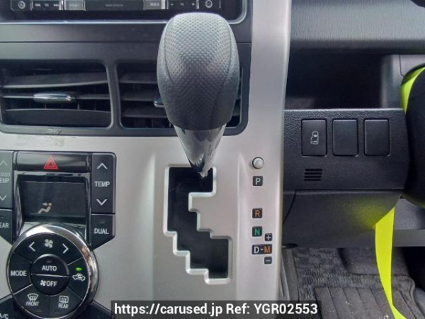 Used 2010 AT toyota noah ZRR70G Image[26]