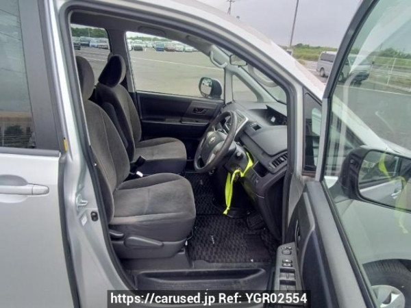 Used 2010 AT toyota noah ZRR70G Image[13]