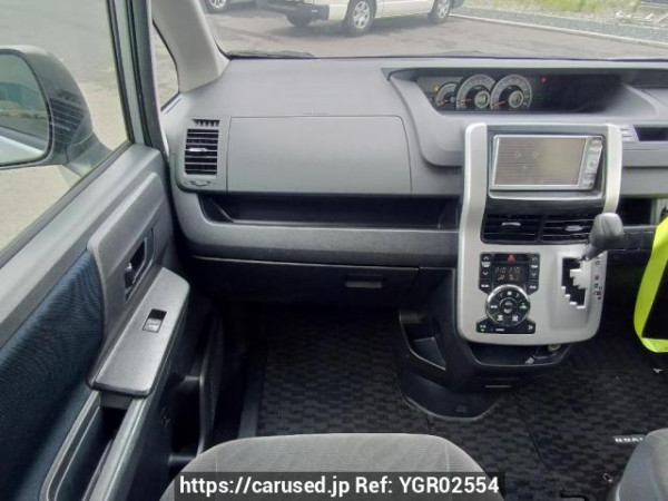 Used 2010 AT toyota noah ZRR70G Image[18]