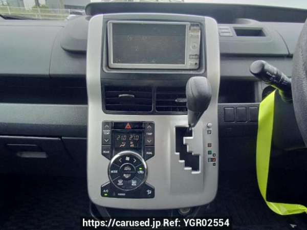 Used 2010 AT toyota noah ZRR70G Image[23]