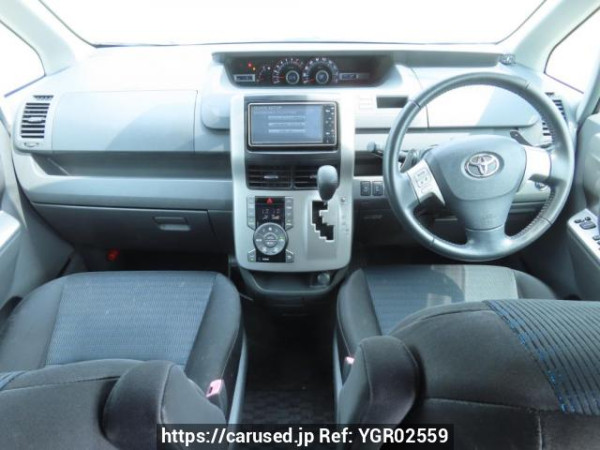 Used 2009 AT toyota voxy ZRR70W Image[22]
