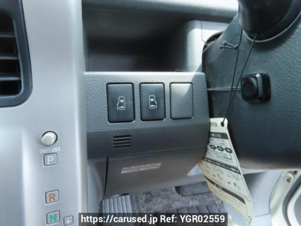 Used 2009 AT toyota voxy ZRR70W Image[31]