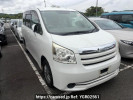 Toyota Noah ZRR70G