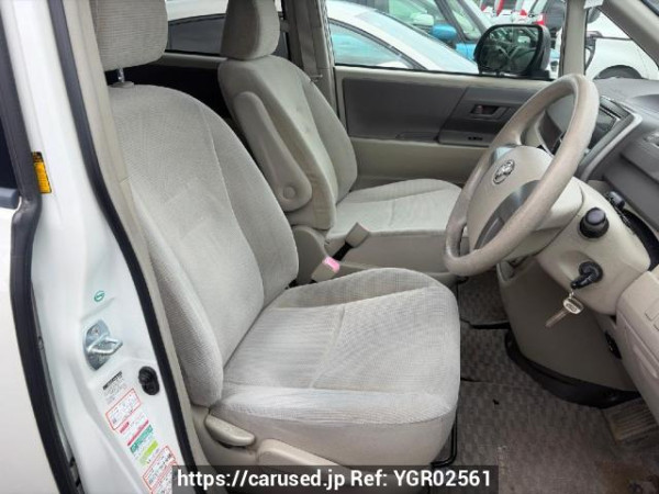 Used 2007 AT toyota noah ZRR70G Image[13]