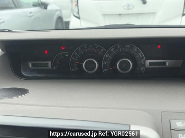 Used 2007 AT toyota noah ZRR70G Image[16]