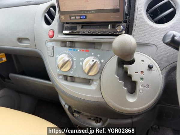 Used 2004 AT toyota sienta NCP81G Image[15]