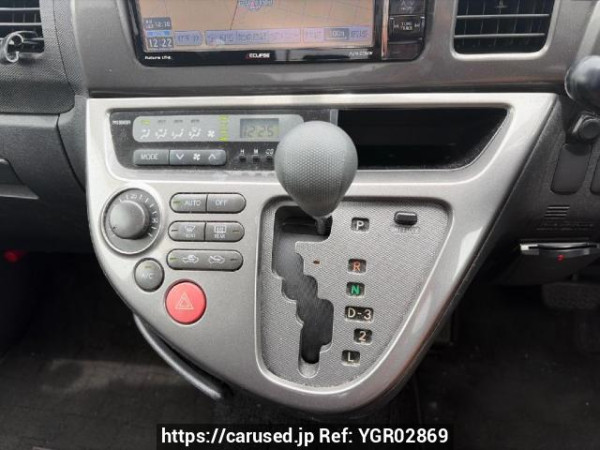 Used 2003 AT toyota wish ZNE10G Image[14]
