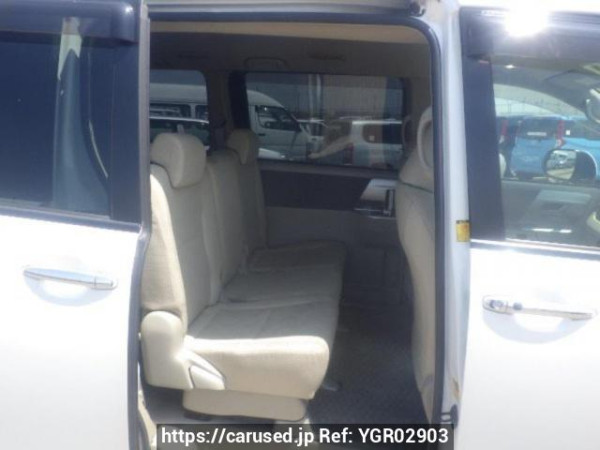 Used 2009 AT toyota noah ZRR70W Image[13]