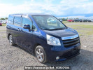 Toyota Noah ZRR70G