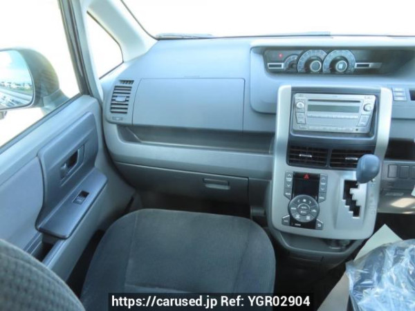 Used 2010 AT toyota noah ZRR70G Image[18]