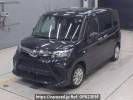 Toyota Roomy M900A