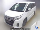 Toyota Noah ZRR80W