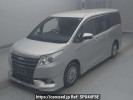 Toyota Noah ZWR80G