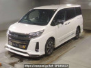 Toyota Noah ZRR85W