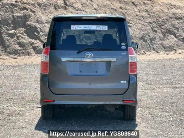 Used 2007 AT toyota noah ZRR75W Image[5]