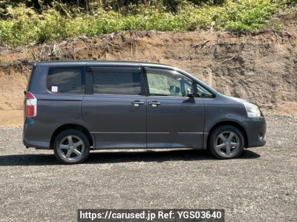 Used 2007 AT toyota noah ZRR75W Image[7]