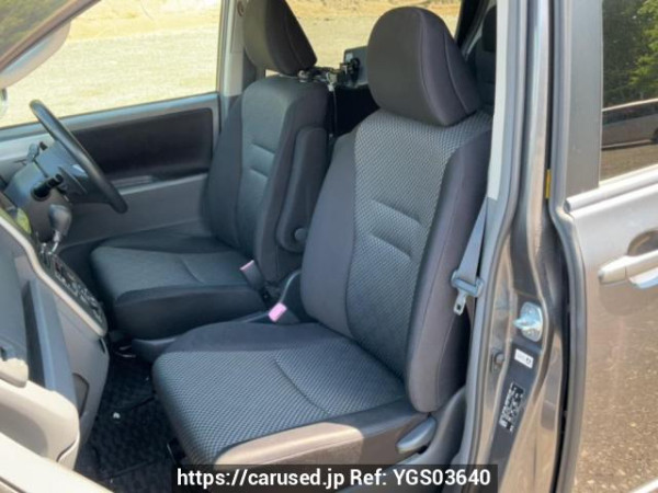 Used 2007 AT toyota noah ZRR75W Image[13]